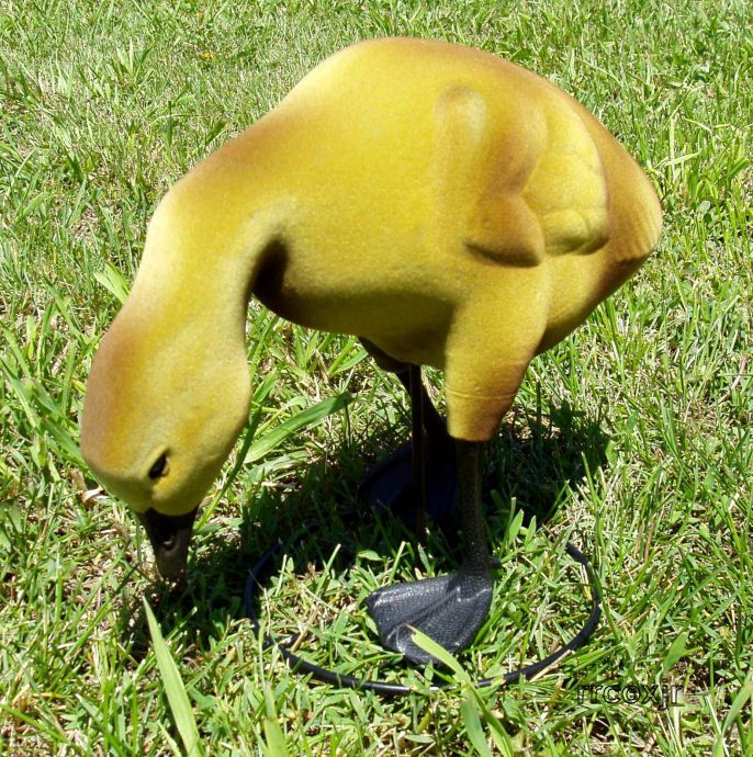 DAKOTA BABY GOOSE GOSLING DECOYS LAWN YARD ORNAMENTS FD  