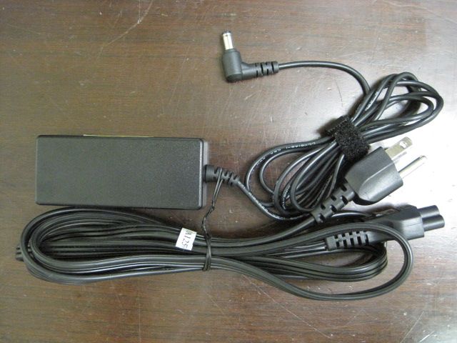 Acer Aspire ONE D250 1165 AC HIPRO adapter HP A0301R3  