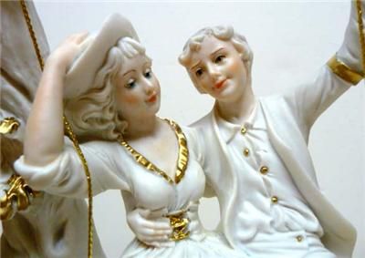 MIRIAM SERIE VALENTINO  FIGURINE YOUNG PAIR IN LOVE ITA  