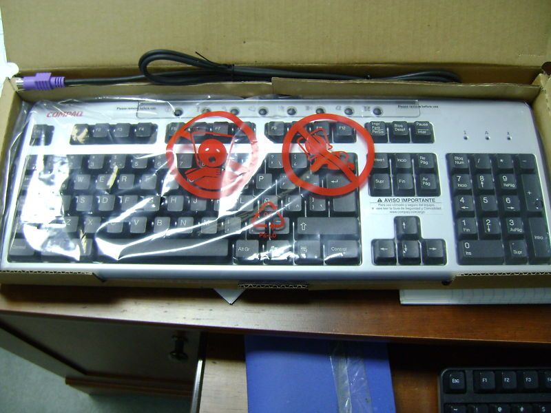 COMPAQ PS/2 KEYBOARD 5069 4658 SPANISH  