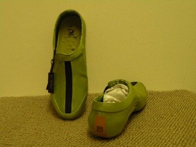 Szs 5, 7, 10, 11 FILA Vice Versa Leather ITALY Made Slip Ons Flat 