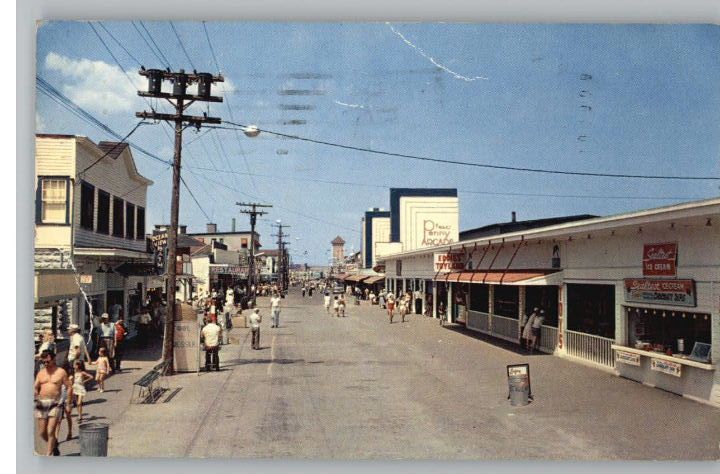   MidwayStreet SceneStoresSalisbury Beach,Massachusetts/MA  