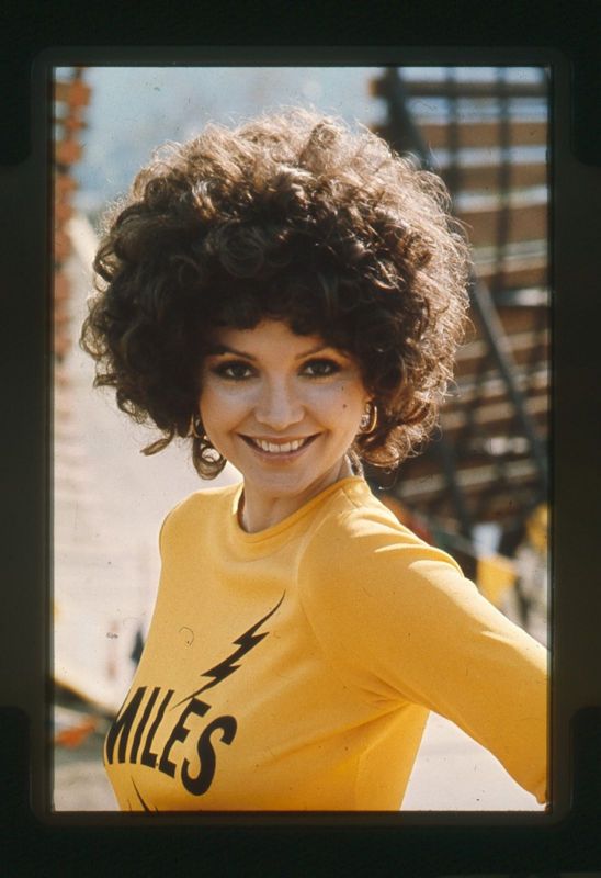 VICTORIA PRINCIPAL/EARTHQUAKE/ORIG. 2X2 SLIDE C4  