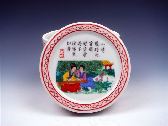 Famille Rose Ancient Ladies Hand Painted Cricket Pot  