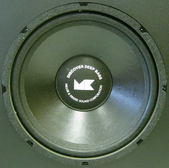 76 POWERED SUBWOOFER SUB+CABLE BLACK V76 $1 NR  