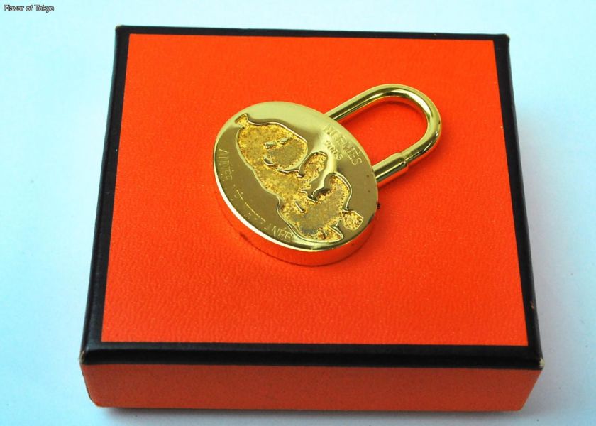 HERMES Gold Color Annee Mediterranee Cadena Lock Charm  