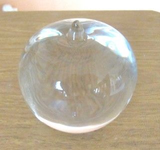 LOVELY CRYSTALLUM GLASS APPLE PAPERWEIGHT SIGNED SWEDEN  