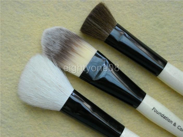 Essence Of Beauty Deluxe Duo Make Up Brush Set  