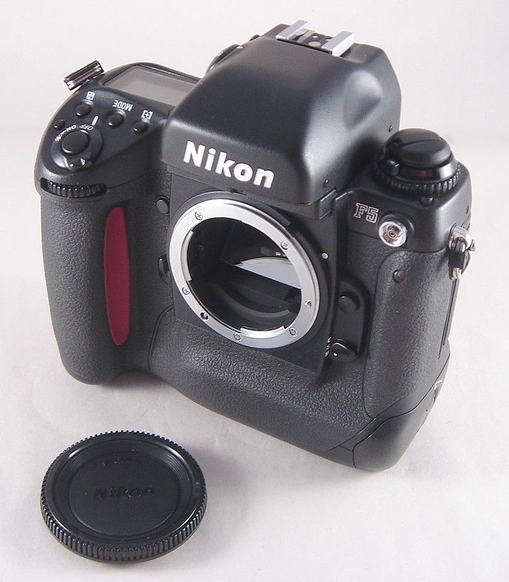 Nikon F5 35MM SLR Camera Body in MINT  condition   3208266 