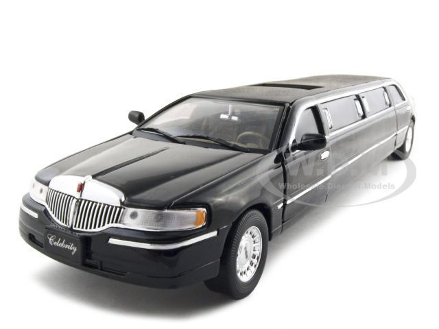 LINCOLN TOWN CAR LIMOUSINE 1/24 CELEBRITY LIMO BLACK  