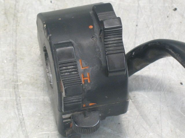 SUZUKI GT380 GT 380 1972 LEFT HANDLE BAR SWITCH GEAR  