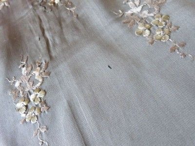 SILVERGREY FRINGED SILK SHAWL RUNNER PIANO SHAWL 1880 FLOWER 