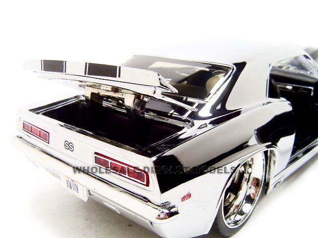 1969 CHEVROLET CAMARO CHROME 124 JADA DIECAST MODEL  