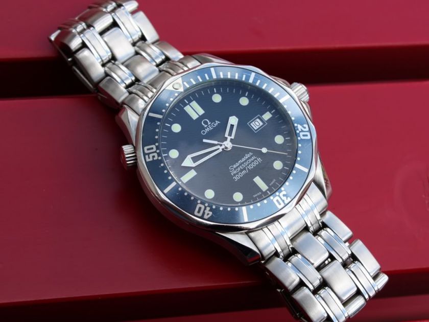 OMEGA PROFESSIONAL SEAMASTER JAMES BOND BLUE DIVER QUARTZ SS WATCH 