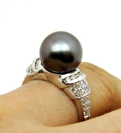 STUNNING BLACK ROUND TAHITIAN PEARL 18K WG DIAMOND RING  