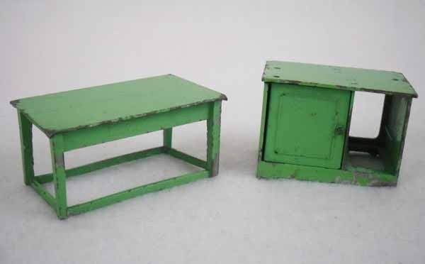   Tootsie Toys Green Metal Dollhouse Miniatures Furniture 2pc Lot  