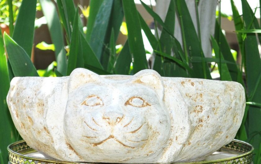 GARDEN ART BIRD BATH WHITE CERAMIC CAT FACE 16Lbs  