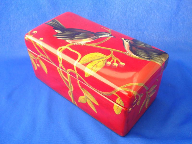 Raymond Waites ceramic trinket vanity jewelry box birds  