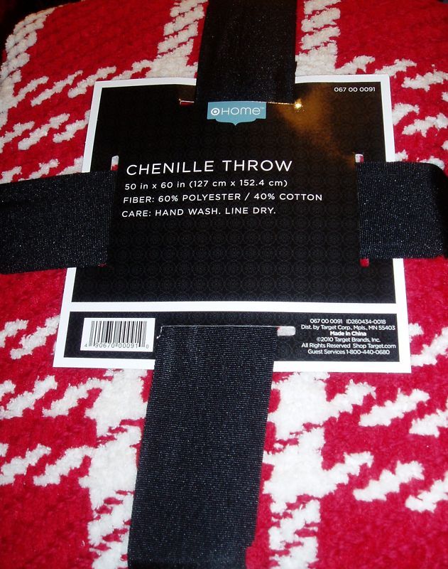 CHENILLE THROW RED CREAM 50 X 60  