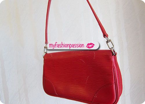 Louis Vuitton Segur epi pochette in red   discontinued  