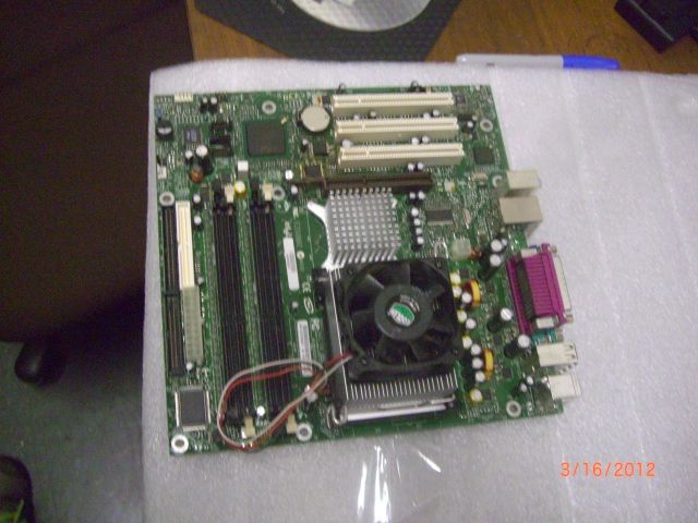 INTEL E210882 MOTHERBOARD W/ SL6WF CPU  