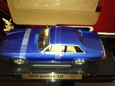 JAGUAR XJS BLUE 1975 BY ROAD SIGNATURE  ONE OF THE BEST 1/18 SCALE DIE 