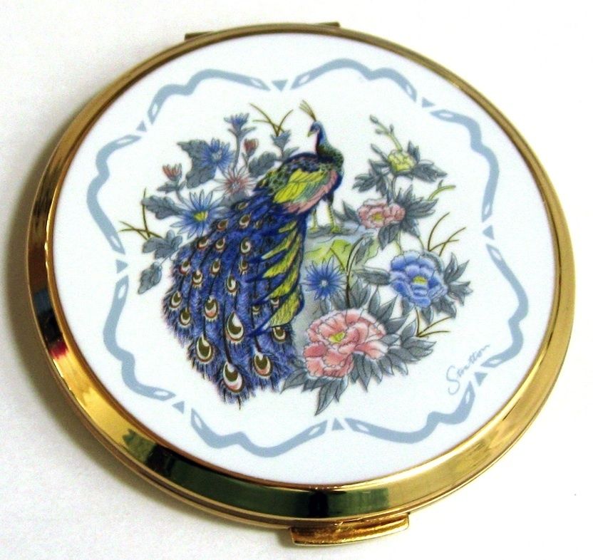 STRATTON BLUE ENAMEL PEACOCK 1950 COMPACT ENGLAND ENGRAVED GOLDTONE 