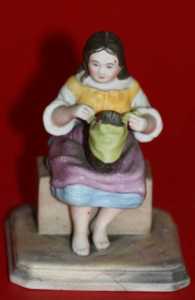 THUN KLÖSTERLE PORCELAIN FIGURINE GIRL & CAT c. 1856  