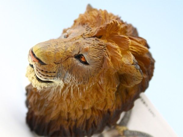 TAKARA TOMY HUNTING TROPHY TAXIDERMY LION HEAD  